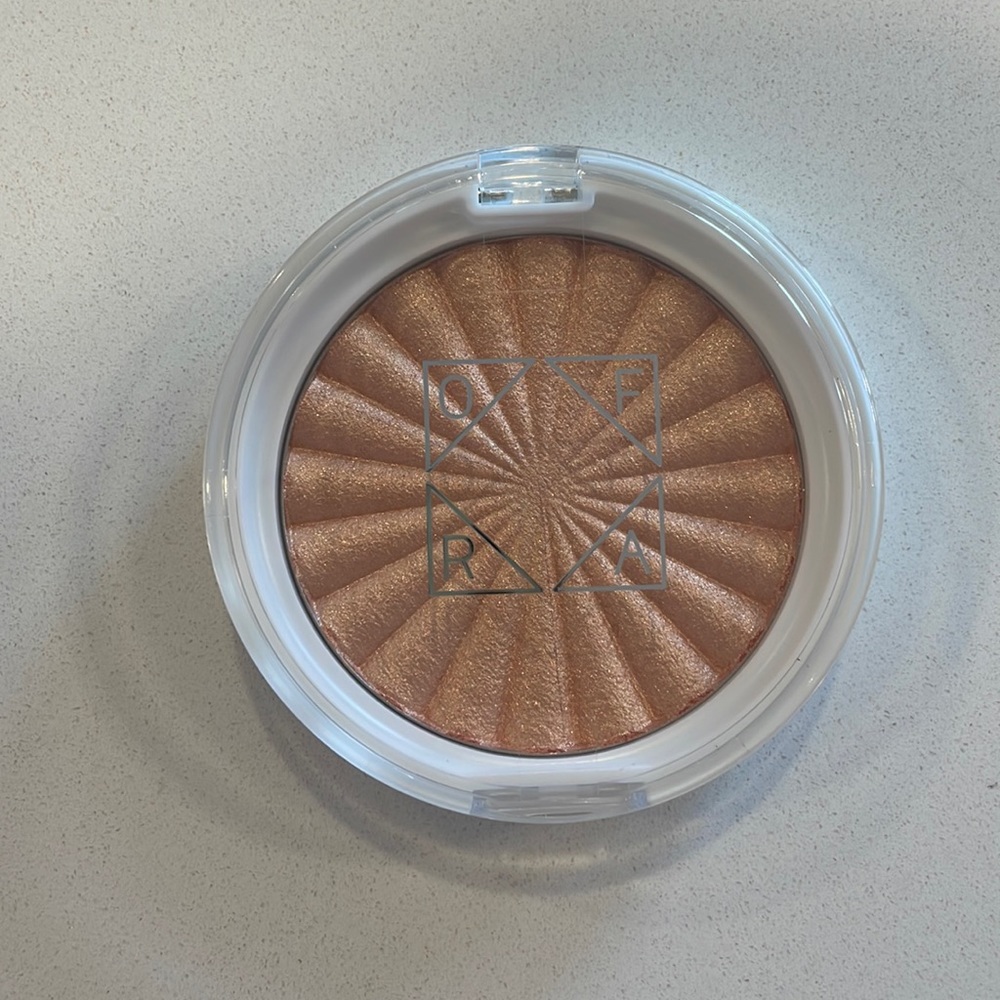 OFRA Highlighter Soho